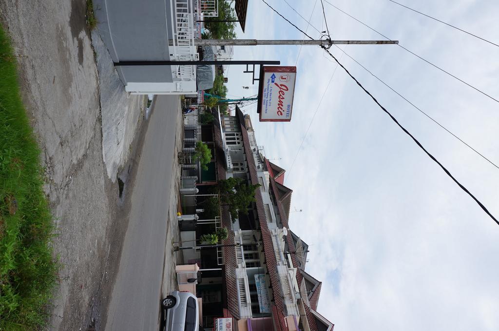 Jesnic Hotel Паданг Екстер'єр фото