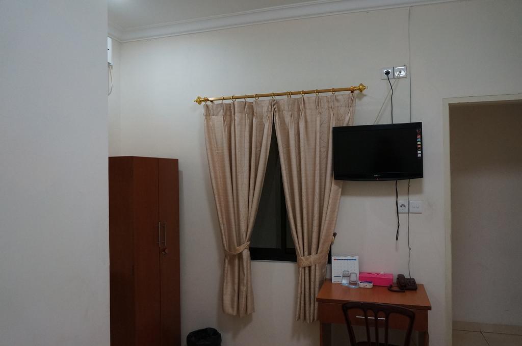 Jesnic Hotel Паданг Екстер'єр фото