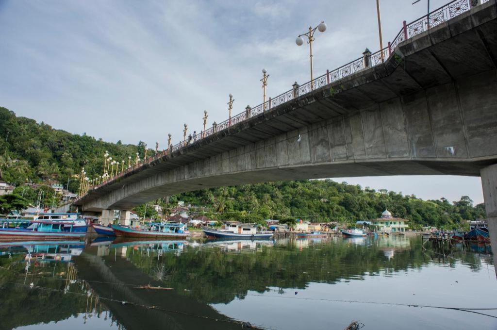 Jesnic Hotel Паданг Екстер'єр фото